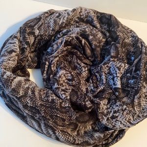 Boutique Snake Print maxi scarf